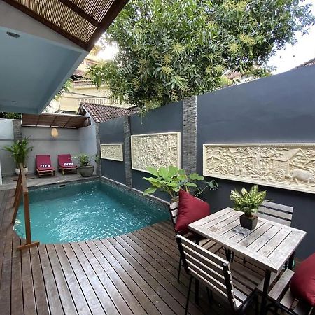 Shishi Bali Villa Seminyak Kültér fotó